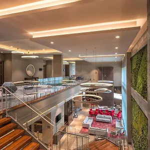 מלון Hilton Garden Airport, בוגוטה